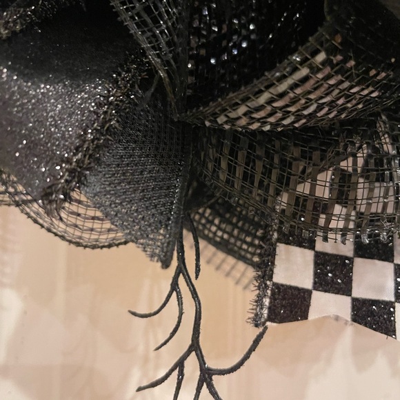 Halloween Wreath, Spooky Wreath, Skeleton Wreath, Talking Halloween Decor - Picture 5 of 6